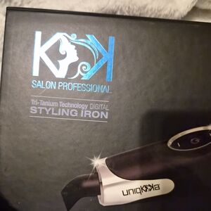 K&K Salon Professional Tri-Titanium Digital Styling Iron - Black & Gold